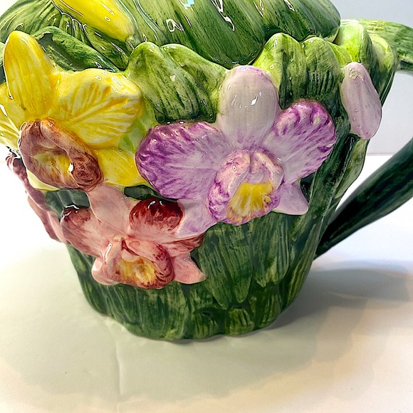 PREOWNED FLORAL PORCELAIN 3D HAND-PAINTED FLOWER TEAPOT - Picture 4 of 11